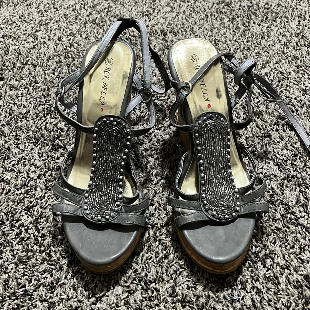 Grey with silver bead wedges